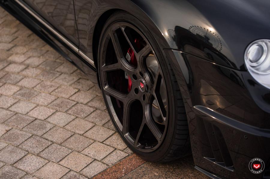 Колеса Bentley Continental GT on Vossen Wheels (CG-205) 2019 года  (фото 19 из 36)